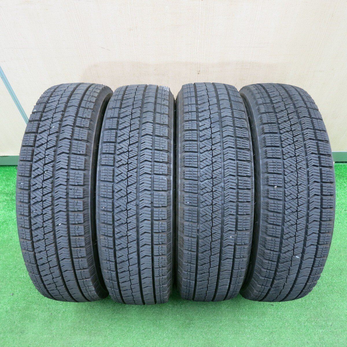 バリ溝！】155/65R14 スタッドレスタイヤ ホイールセット ブリヂストン