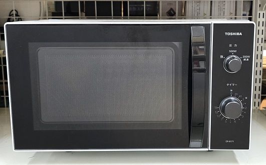 中古品】 東芝 TOSHIBA 電子レンジ 50/60Hz共用 横開き ターン