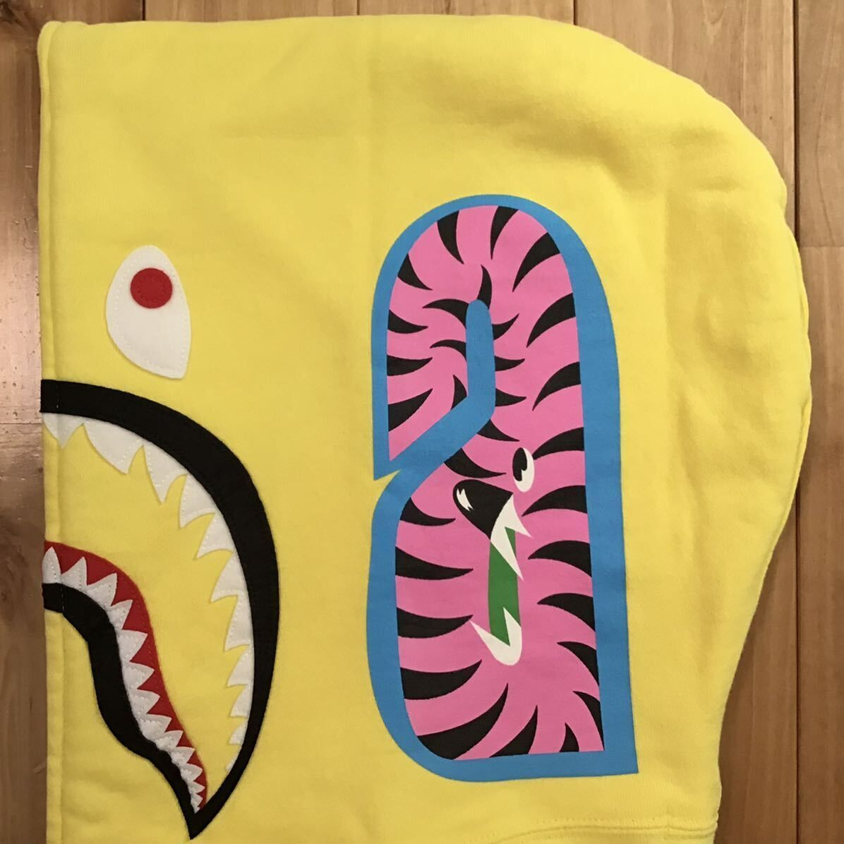 2010年 ネオン シャーク パーカー Lサイズ NEON shark full zip