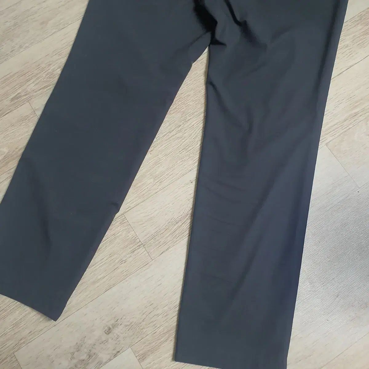 サイズ：32/34 J.LINDEBERG ジェイリンドバーグ ストレッチパンツ