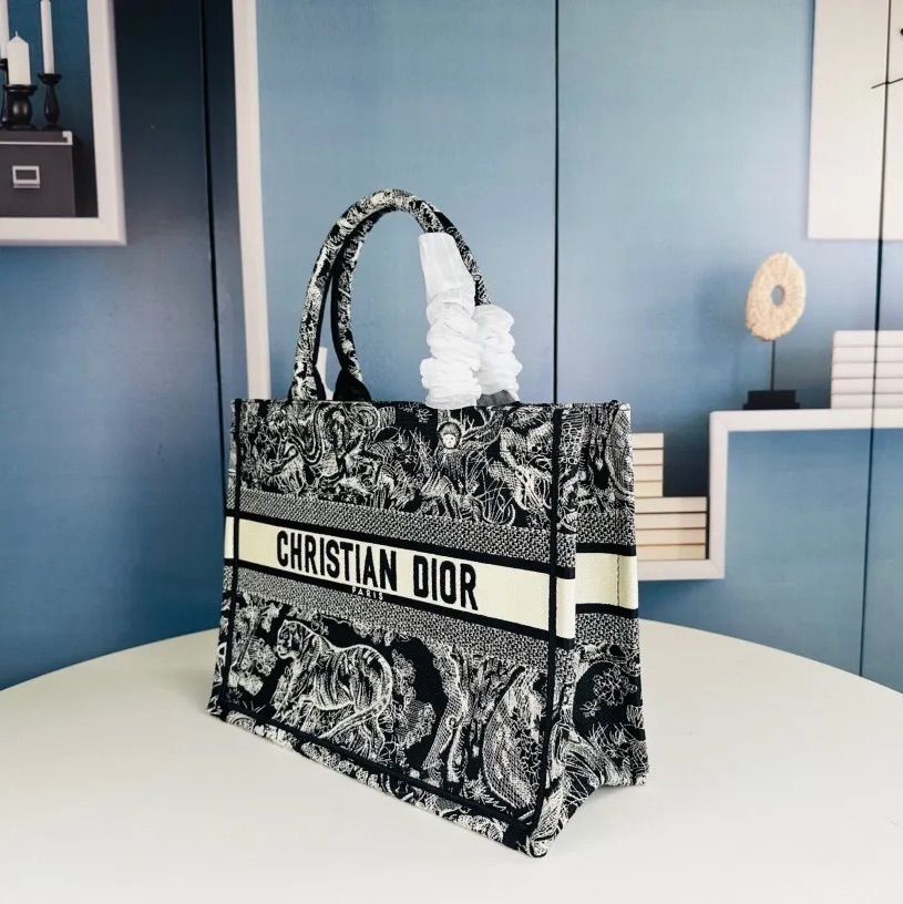 極美品DIOR BOOK 鬱陶しく TOTE ミディアム トート