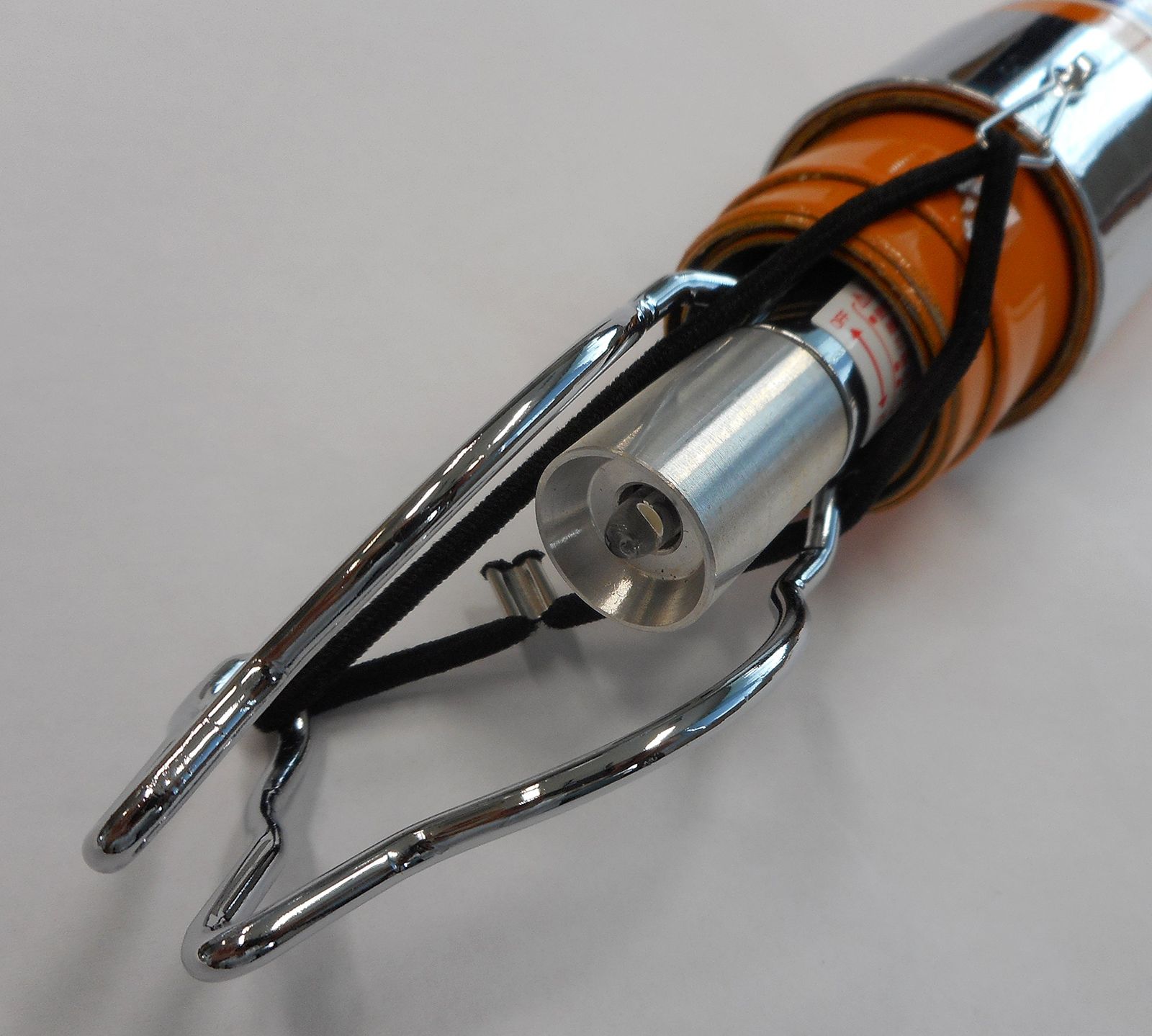 プロメイト PROMATE ケーブルキャッチャー LEDライト付き 伸長時寸法 4m E-4834L