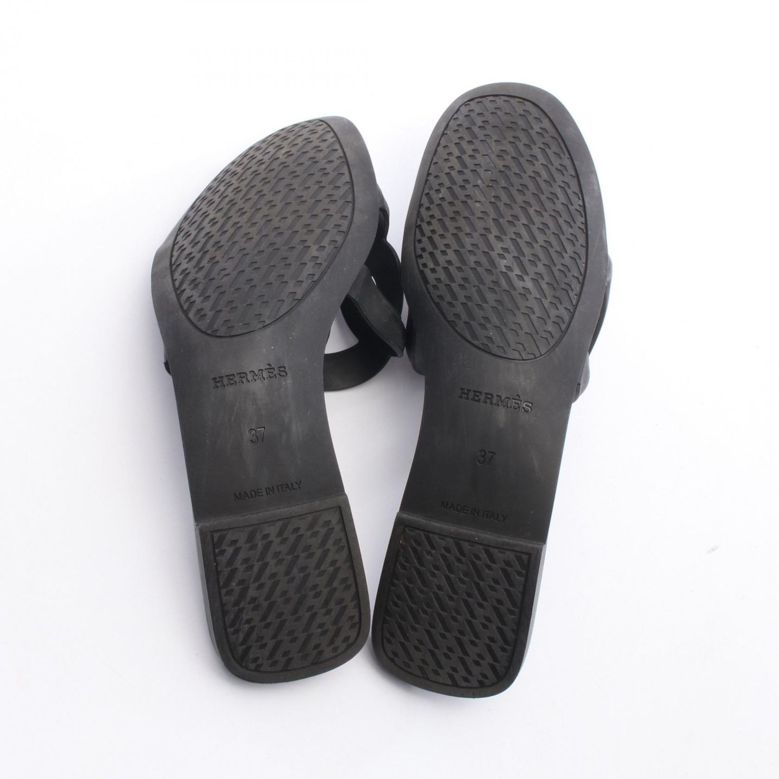 エルメス HERMES サンダル アロハ シェーヌダンクル ブラック その他 アロハ ラバー フラット シェーヌダンクル レディース Used B KIN-KAAI_COM