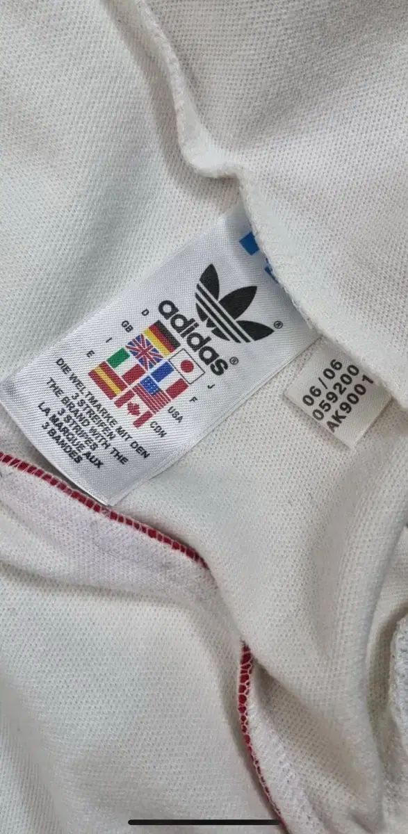 adidas アディダス