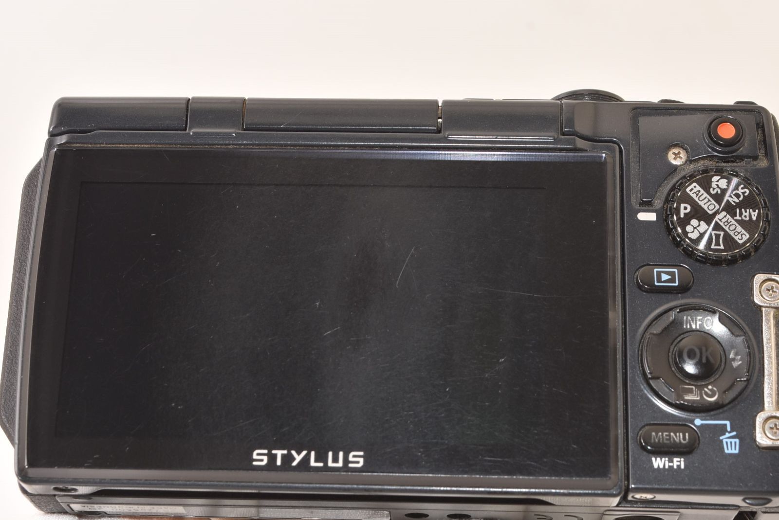 コンパクトデジタルカメラ