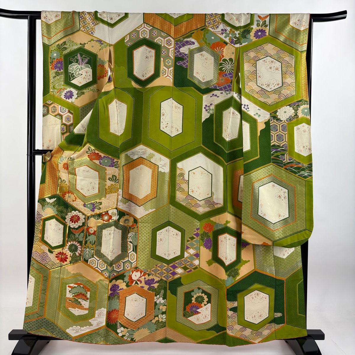 振袖 身丈161cm 裄丈65cm M 袷 亀甲 松竹梅 金糸 金彩 黄緑色 正絹 秀品