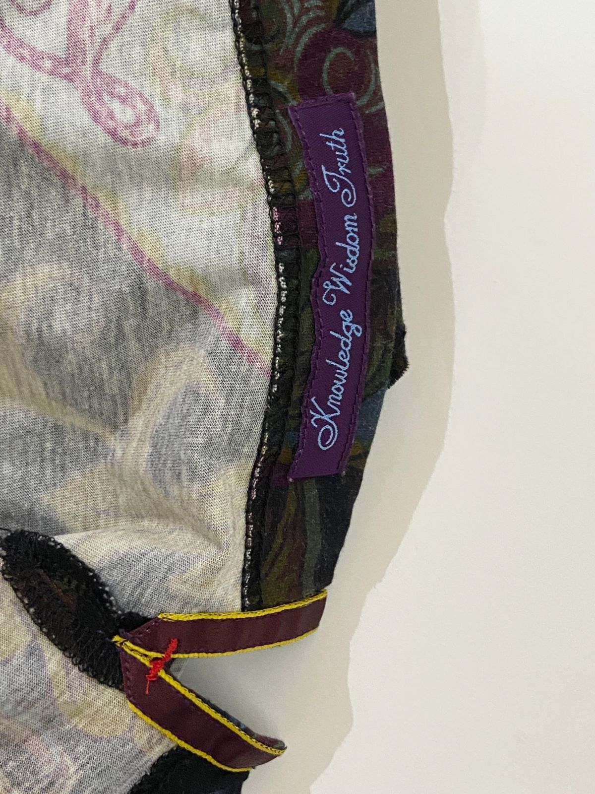 Robert Graham｜ロバートグラハム スカル ペイズリー Tシャツ - メルカリ