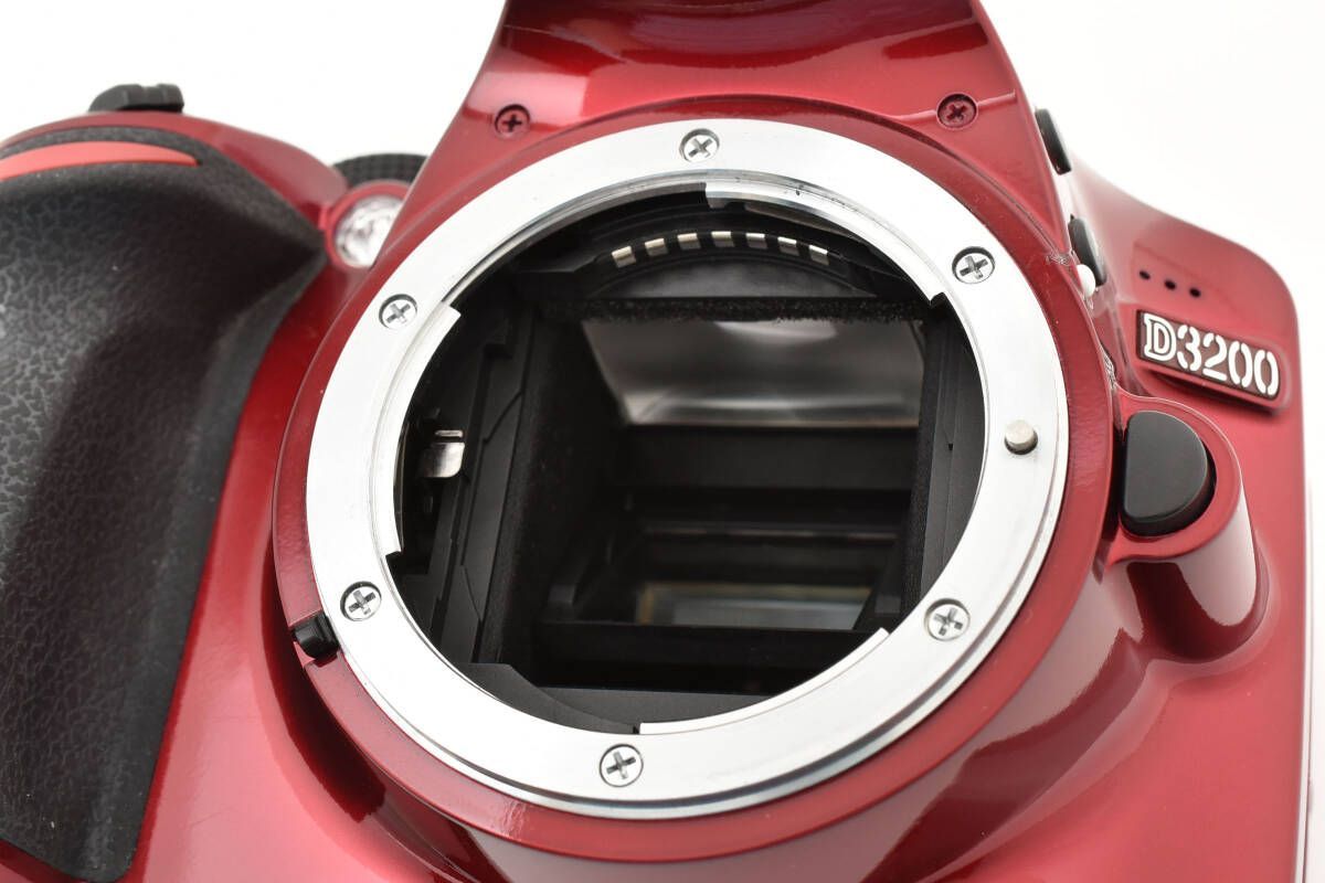 ☆良品☆《ショット数5,110回 》ニコン Nikon D3200 ボディ