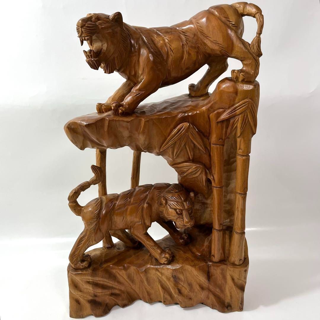 か69【骨董品】竹と虎2体一対木製 一本木 一木造り 置物 床飾り 高さ56cm か69【骨董品】竹と虎2体一対木製 一本木 一木造り 置物 床飾り 高さ