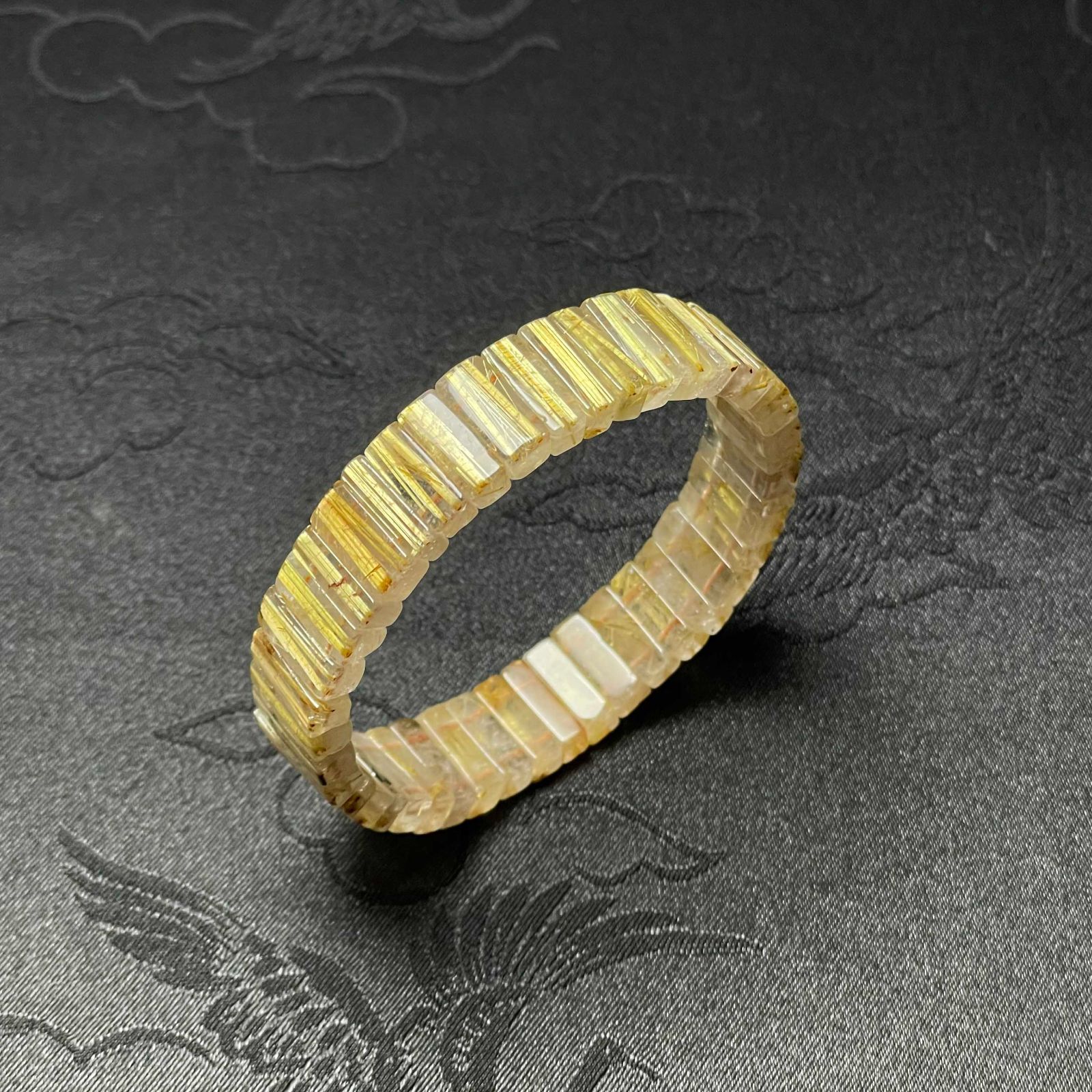 タイチンルチルバングル