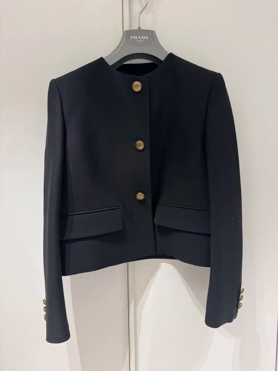 【希少】PRADA シングルブレスト トリコチン ジャケット PRADA シングルブレストジャケット ダークネイビー｜VINTAGE QOO