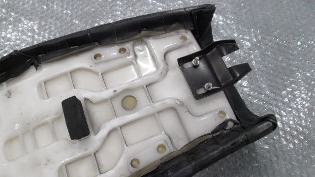 ST250 Eタイプ NJ4AA-103xxx の シート 社外 破れ 1760055823 BRIGHTFACE_UK