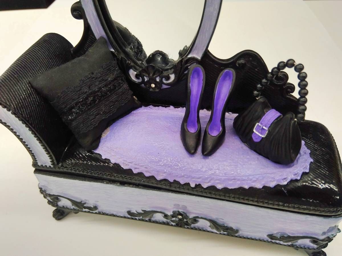 ○ANNA SUI ・アナスイ○ソファ型・ミラー付きジュエリー