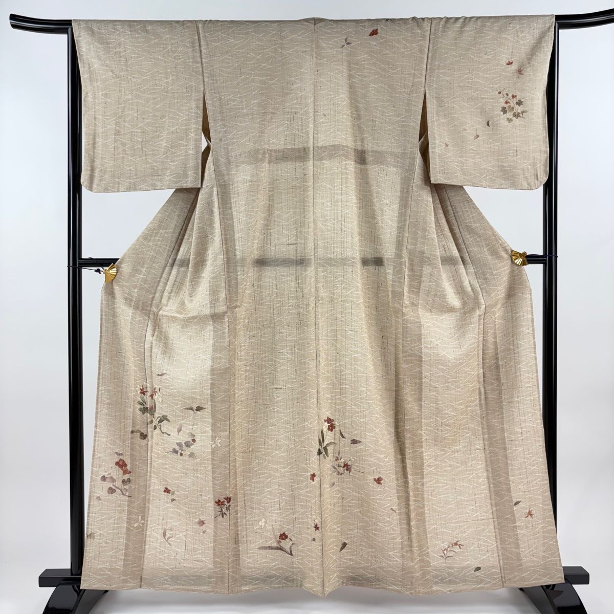 付下げ 身丈161cm 裄丈65.5cm M 単衣 紬地 枝花 松葉 金彩 薄茶色 正絹 名品