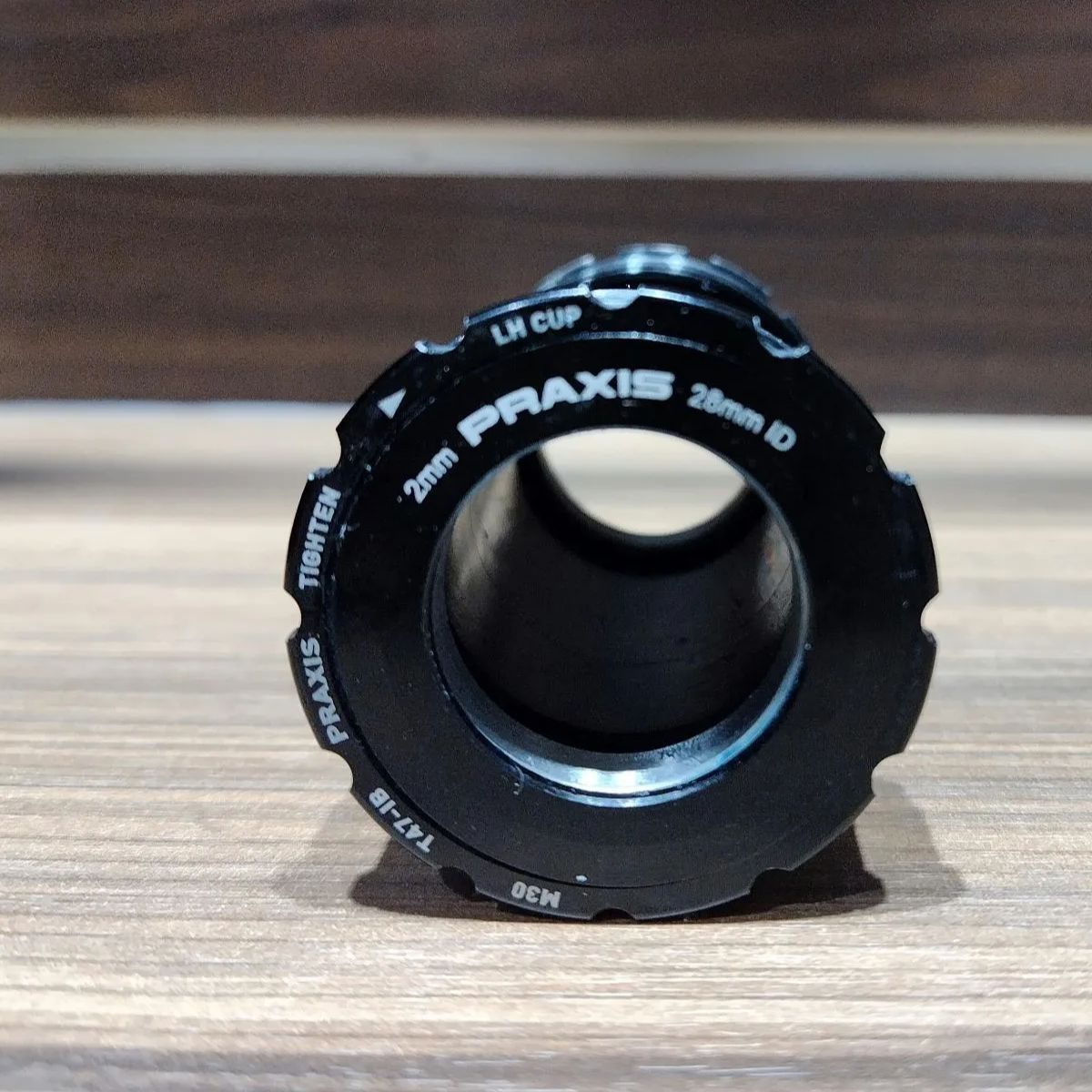 Praxis（プラクシス） M30 T47 Inboard Bottom Bracket