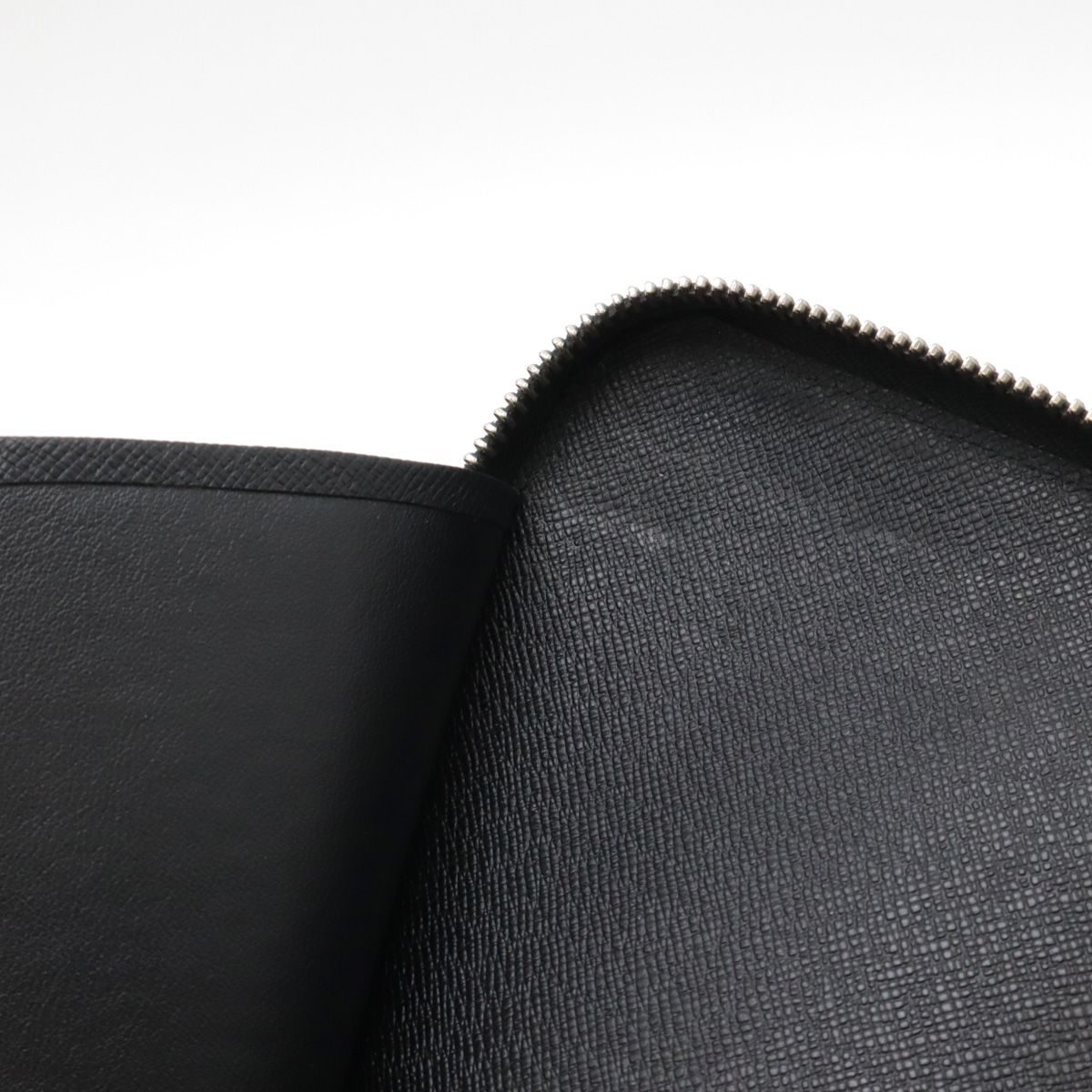 LOUIS VUITTON ルイ ヴィトン エピエレクトリック ジッピー  