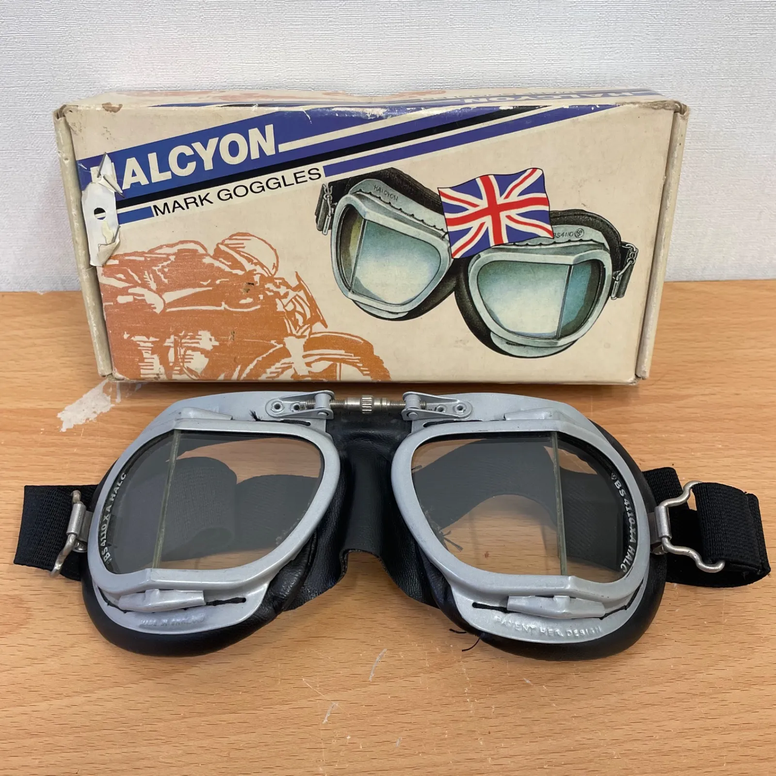 Attractions ヘルメット　halcyon ゴーグル　セット Attractions ヘルメット halcyon ゴーグル セット