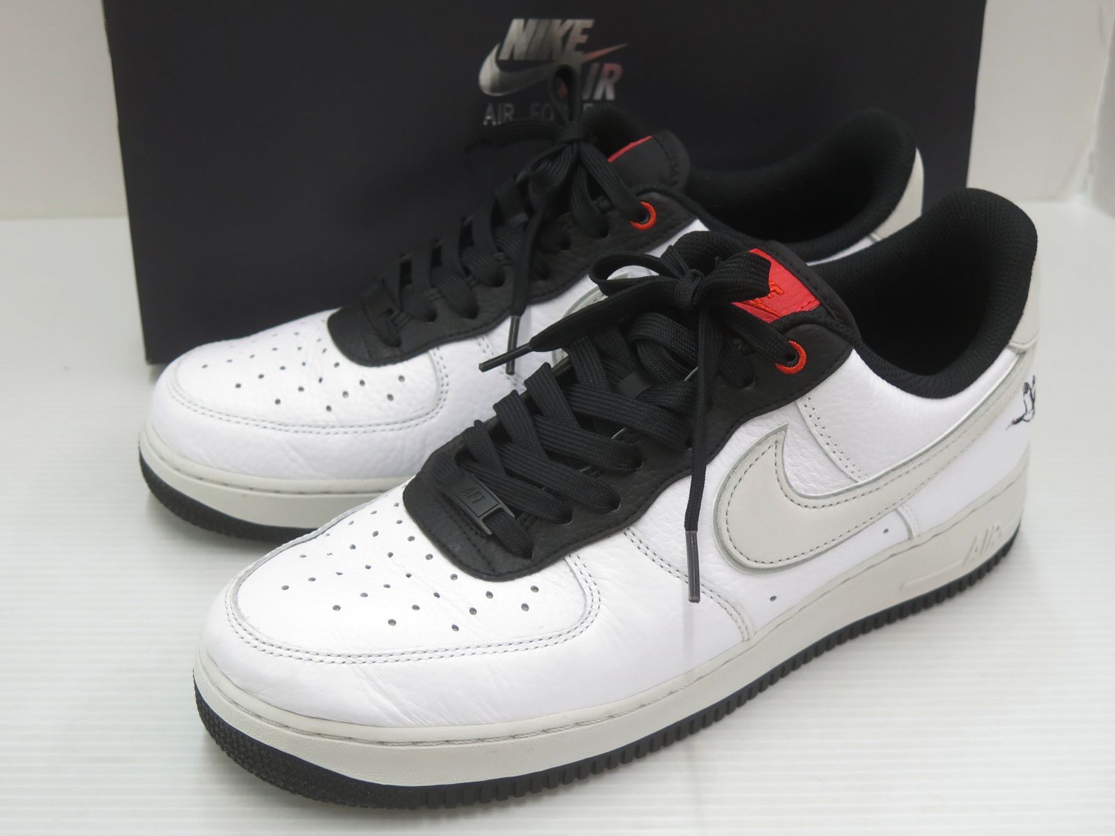 NIKE ナイキ DA8482-100 AIR FORCE 1 07 LX スニーカー 28㎝