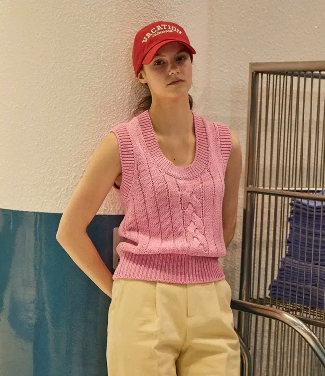 ヴォカヴァカ ジュリー ケーブル ニット ベスト ニット ベスト ピンク