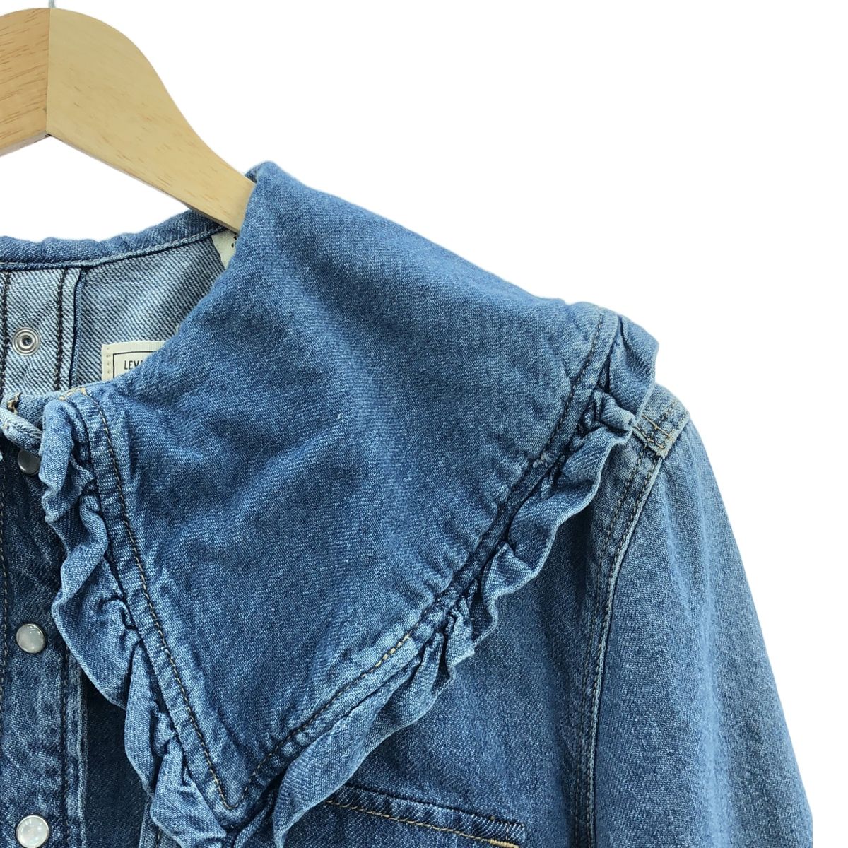 Ganni / ガニー | × Levis デニム ダメージ加工 フリルカラーシャツ | XXS | インディゴ | レディース Ganni / ガニー | × Levis デニム ダメージ加工 フリルカラーシャツ