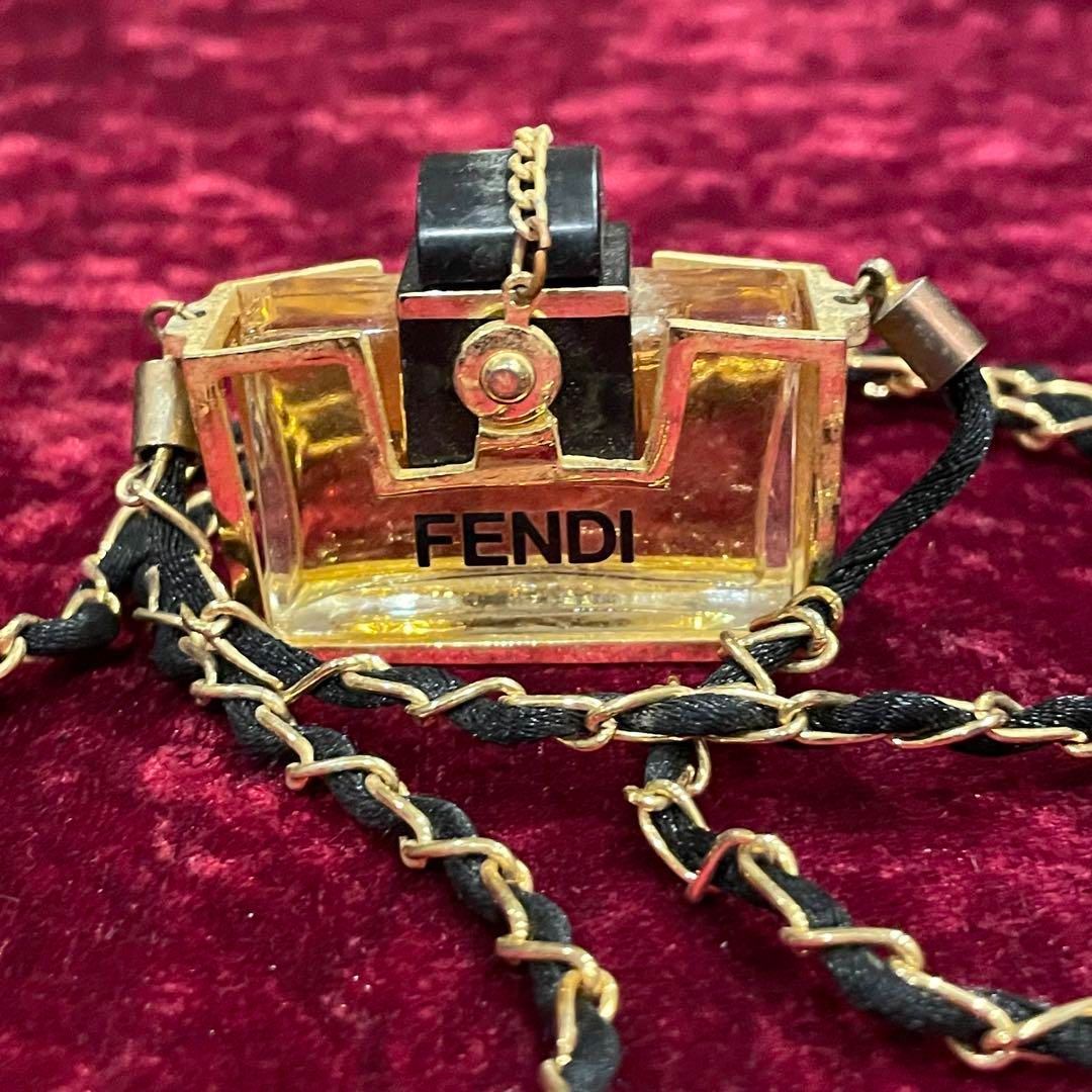 高速 割引 2024 西日本 vintage FENDI フェンディ 香水ボトル チェーン ネックレス その他