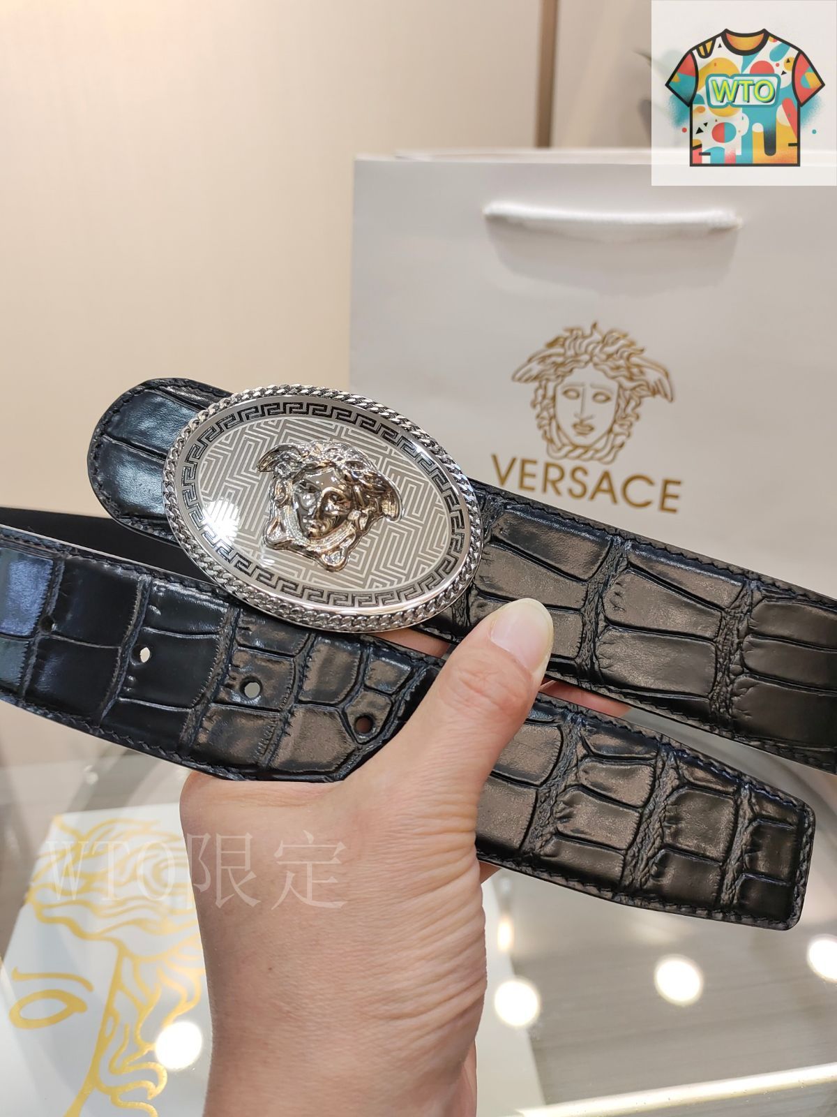 ノ*リ様 VERSACE ゴールド ブラック レザー ベルト 106未使用品・ 2025年最新】Yahoo!オークション -ヴェルサーチ ベルトの中古品
