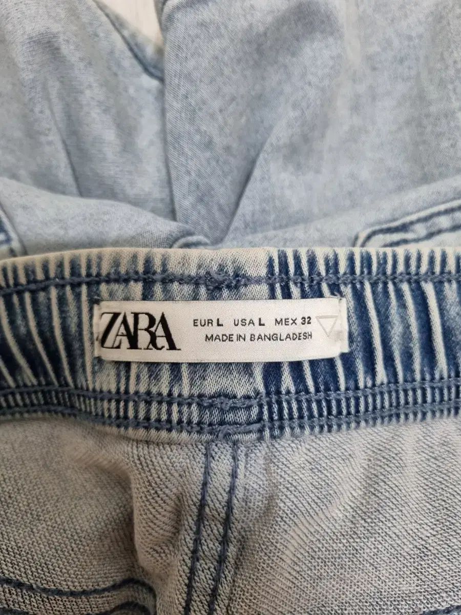 ZARA ハーフデニムパンツ　32サイズ ZARAハーフデニムパンツ - メルカリ