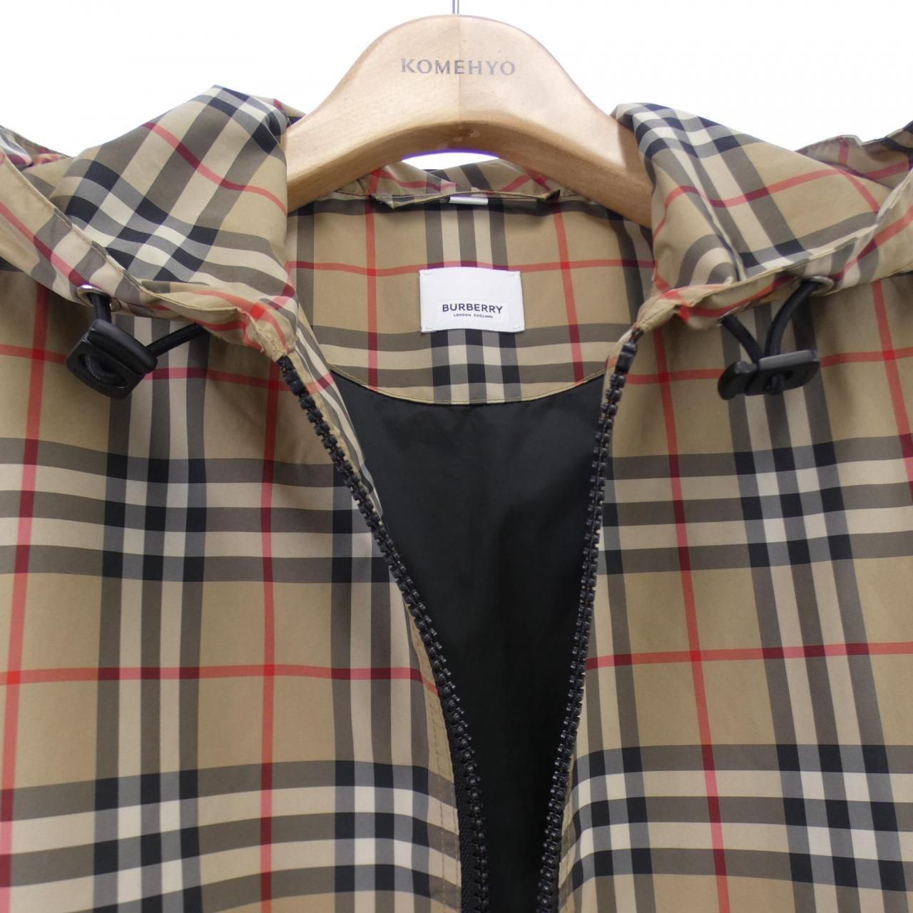 バーバリー BURBERRY
