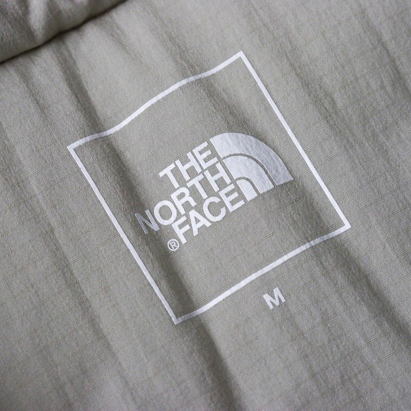 ノースフェイス THE NORTH FACE NY 82330 Meadow Warm Vest ウォームベスト M｜ベージュ 羽織り アウター 登山用品 アウトドア アウトドア 釣り 旅行用品