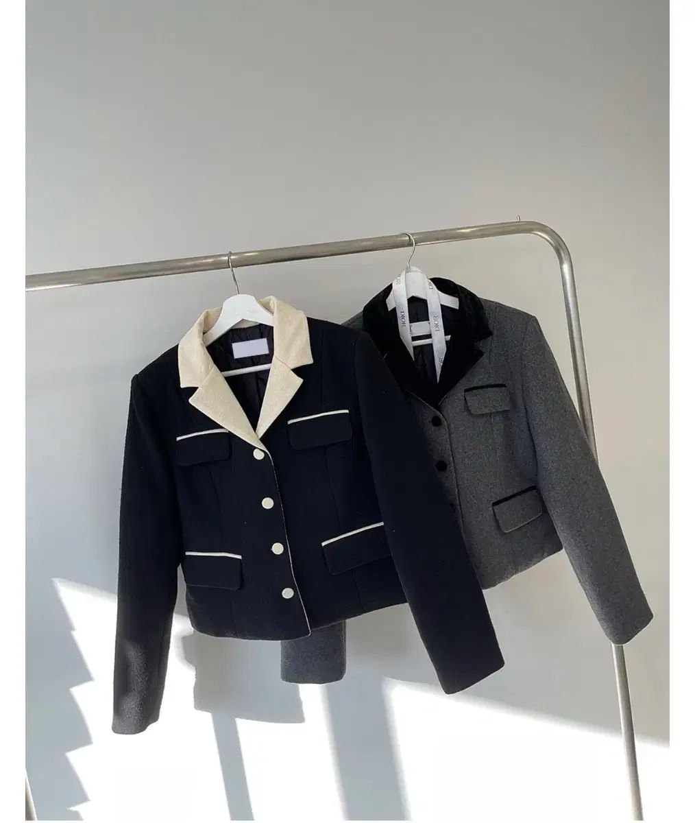 絶対にあなたの一番選択！ レディース ベルベット キルティング ジャケット プリーツ ミニ スカート セット 海外ファッション通販。