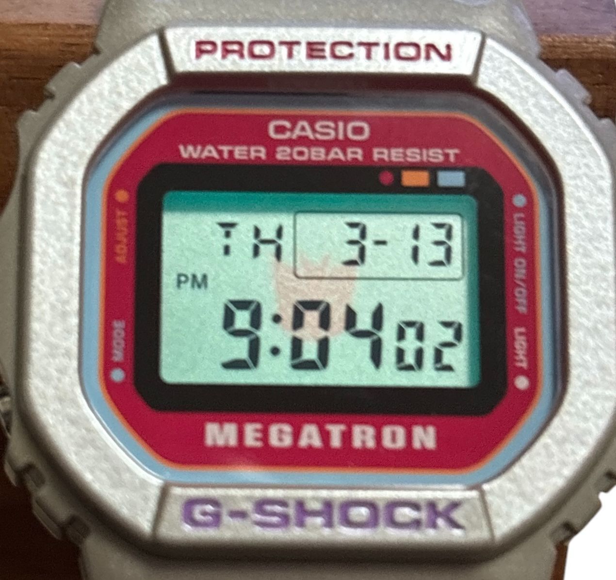 CASIO 限定G-SHOCKxトランスフォーマー コラボ DW-5600MEGA22