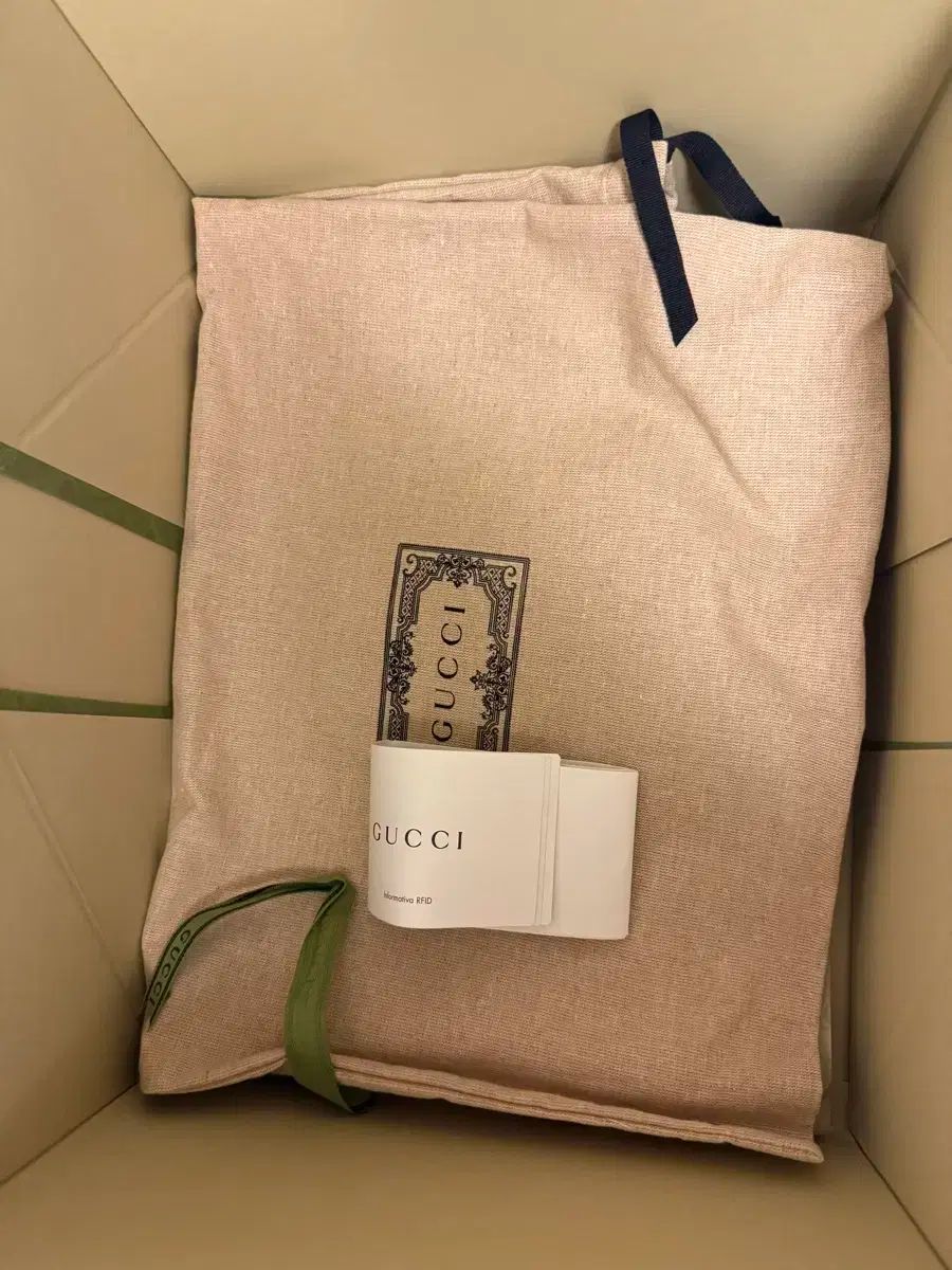 GUCCI グッチ GG メッセージバック ミディアム 男性用クロスボディバッグ 474137