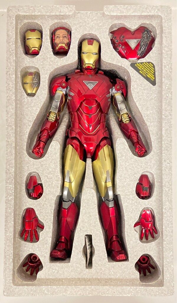 ❤ HOTTOYS