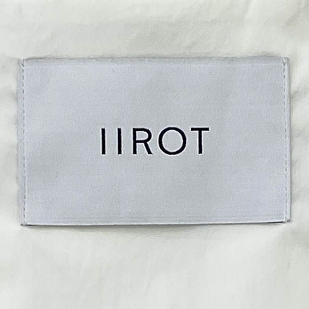 イロット IIROT 014-021-WSH15 クロップ丈 無地 ベスト ホワイト系 F【中古】 イロット IIROT 014-021-WSH15 クロップ丈 無地 ベスト ホワイト