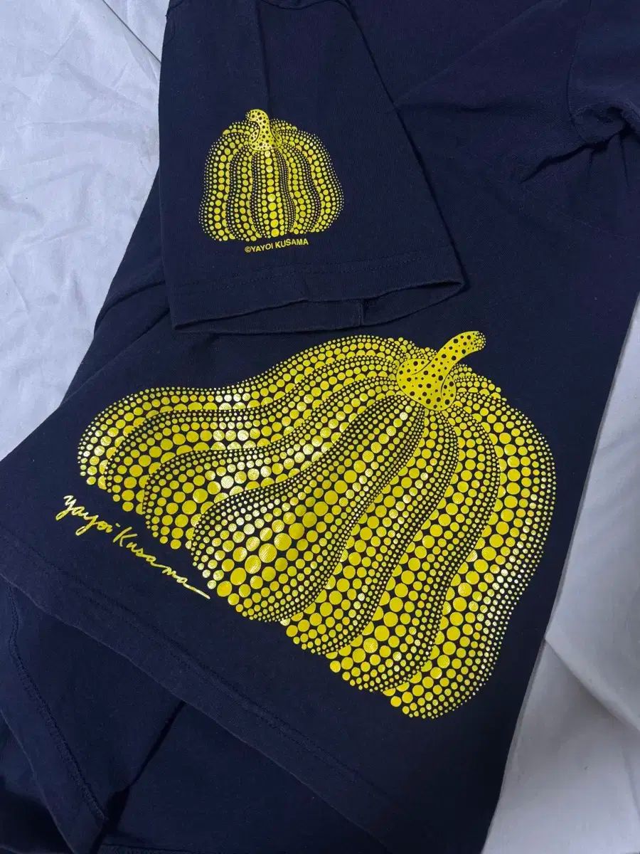 クシャダス やよい サイド かぼちゃ Tシャツ