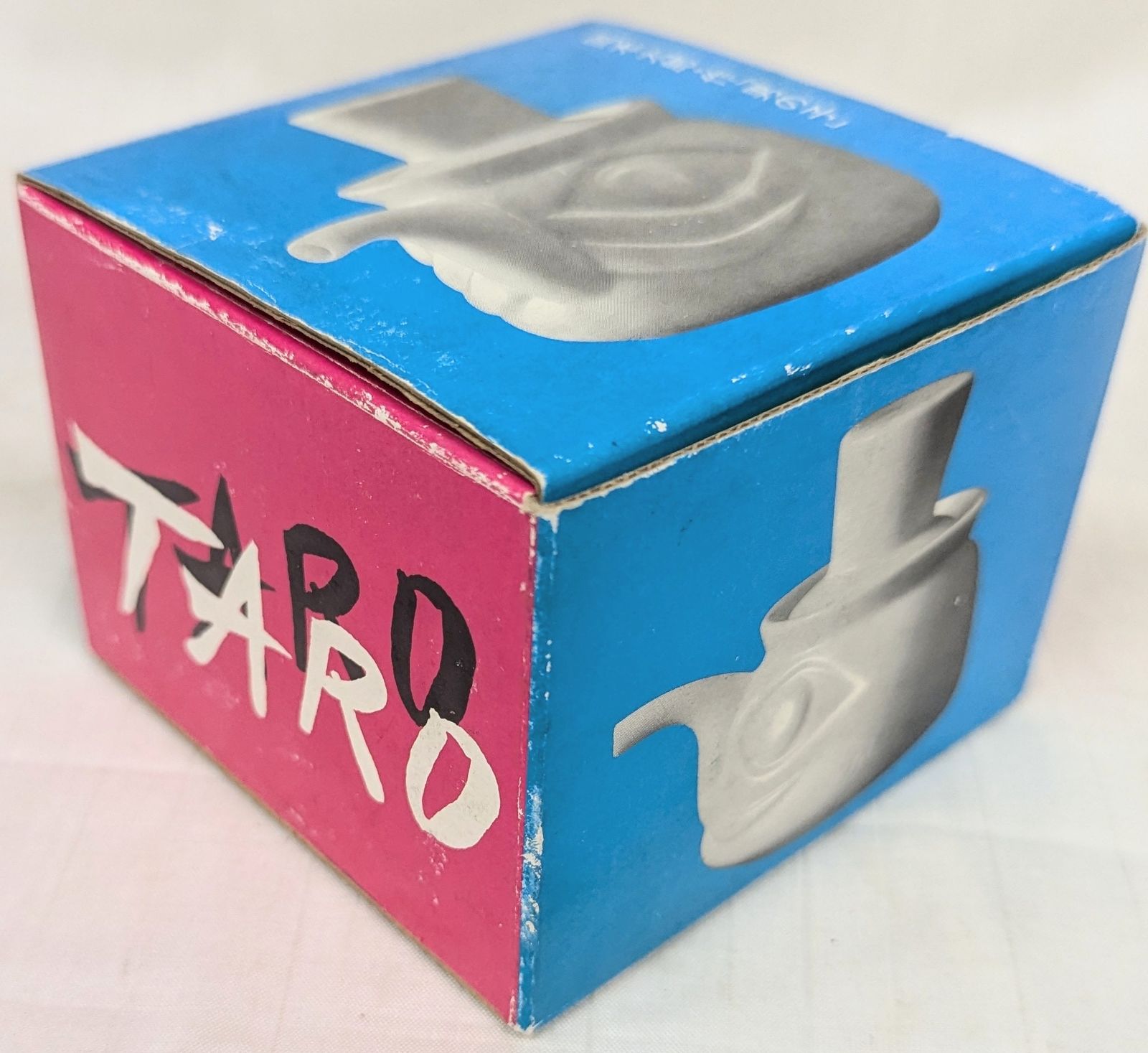 岡本太郎 デザイン 　醤油差し「男の子」醤油さし Amazon.co.jp: 岡本太郎 男の子 陶器 醤油差し マルキン醤油