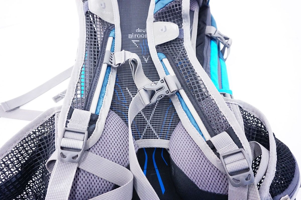 DEUTER「ドイター」 COMPACT AIR EXP 8 SL バックパック / バイチャリ 