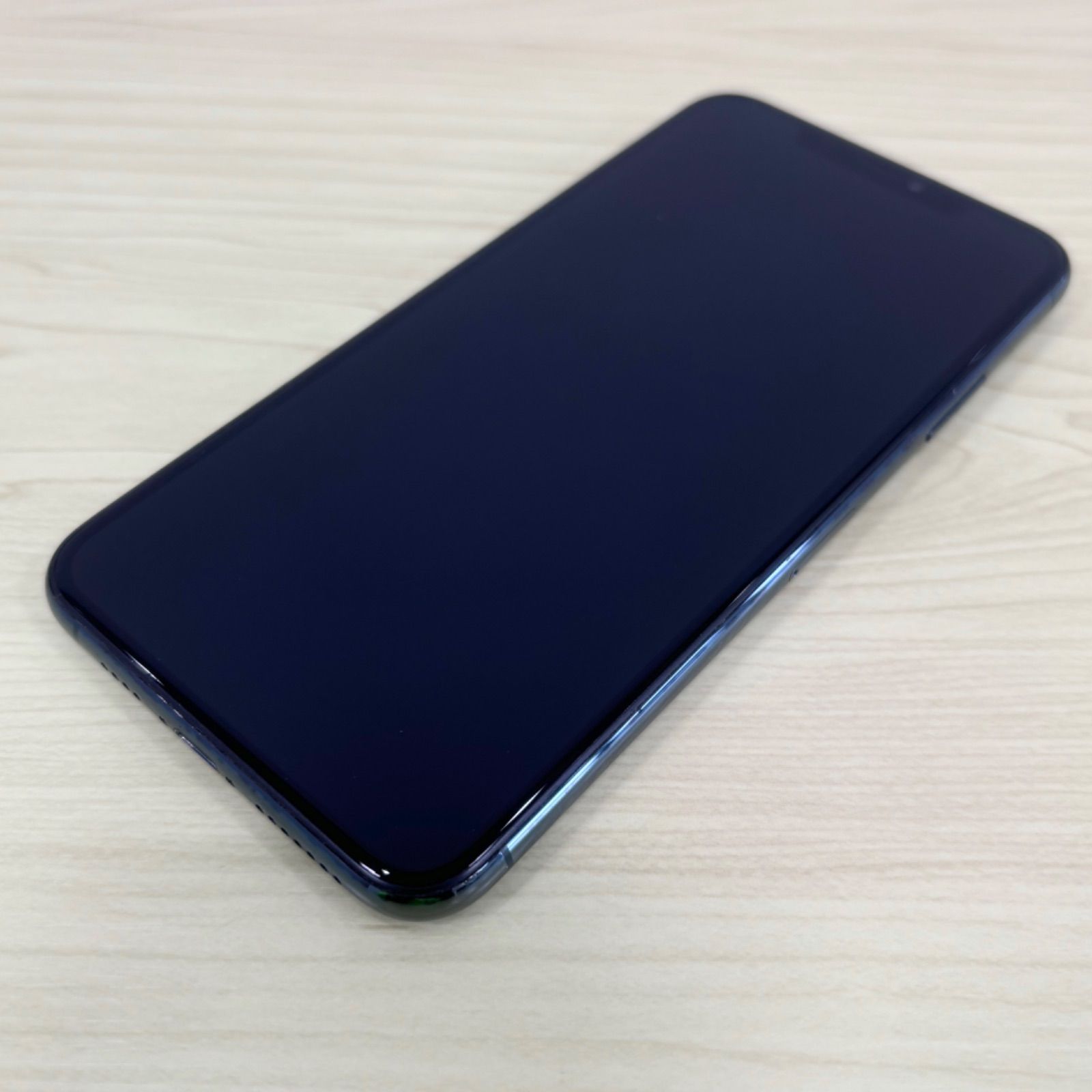 美品】iPhone11ProMax 256GB ミッドナイトグリーン SIMフリー 21159 - メルカリ