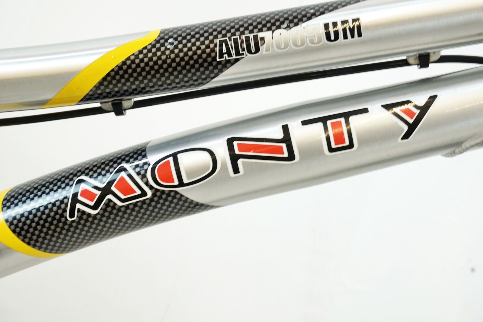 MONTY 「モンティ」 219 MAGURA 2006年モデル カスタム