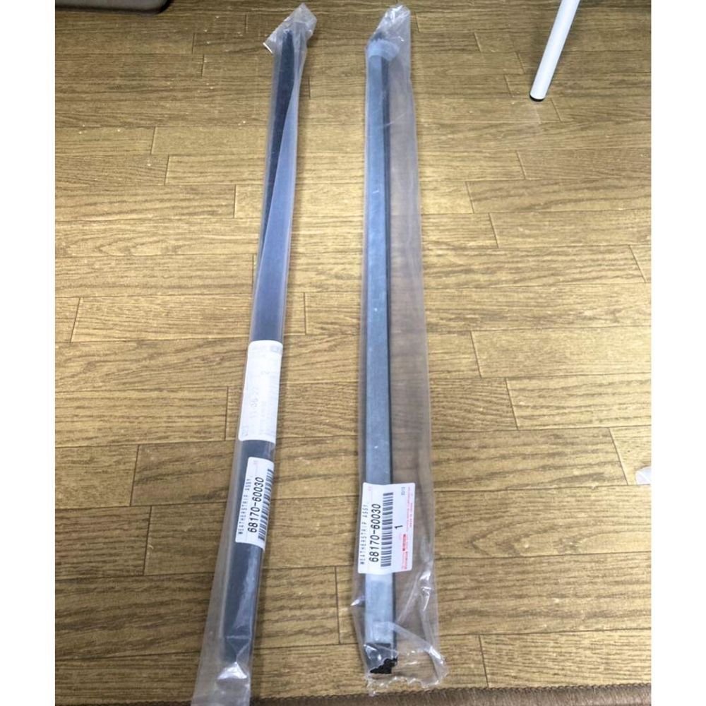 トヨタ 純正 TOYOTA 正規 ウェザーストリップアッシー フロントドアガラス内側 ランドクルーザー 80系 FJ80 FZJ80 FZJ80G HDJ80 パーツ エンジン タイヤ カスタム