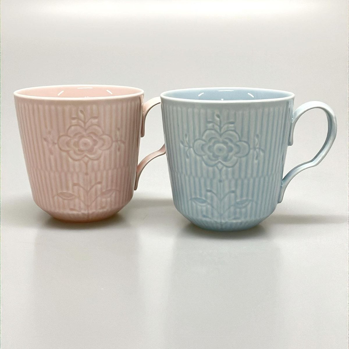 ROYAL COPENHAGEN ロイヤルコペンハーゲン 食器 - ライトブルー×ライトピンク マグカップ×2点|フラワーエンブレム
