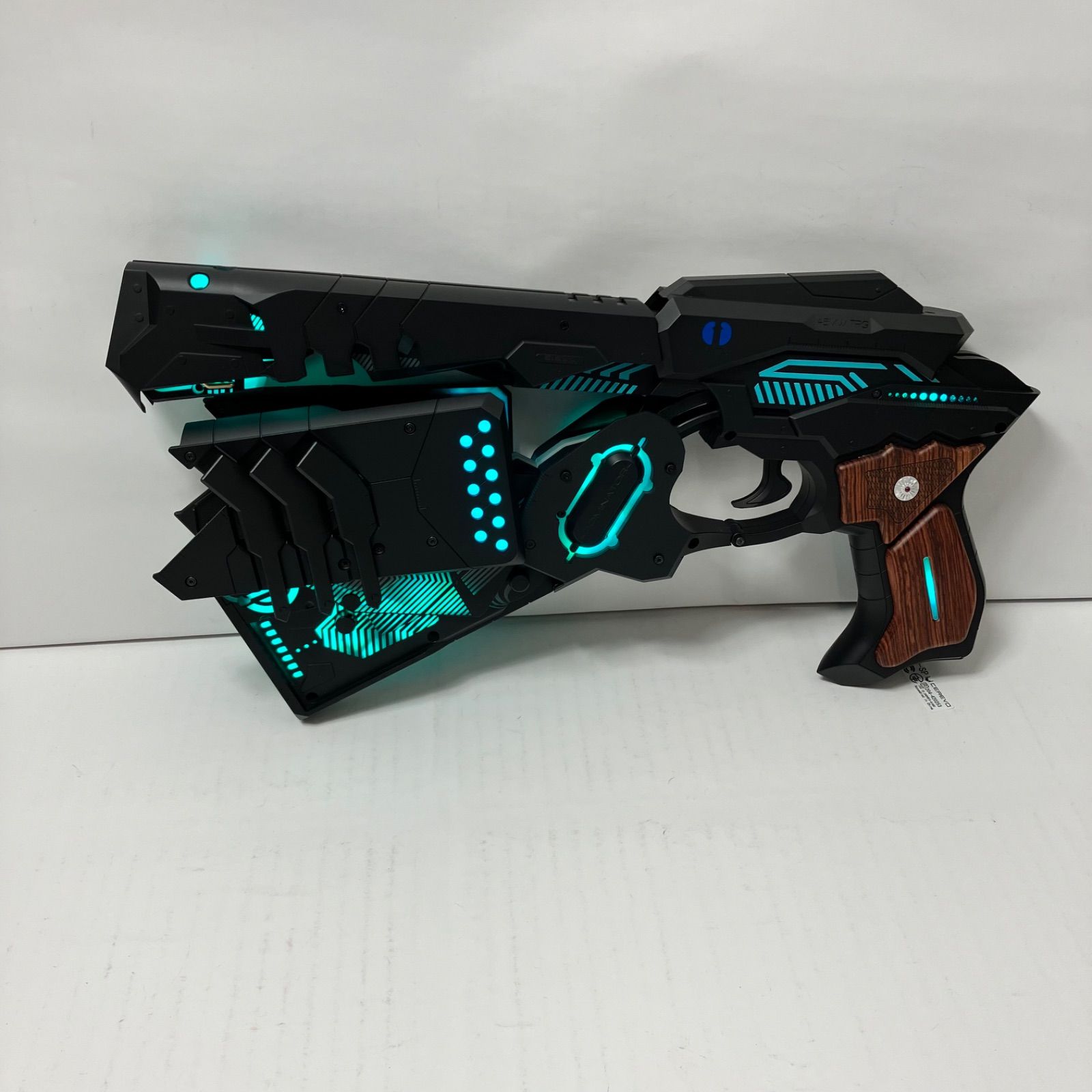 PSYCHO-PASS サイコパス」10周年を記念し、自動変形型