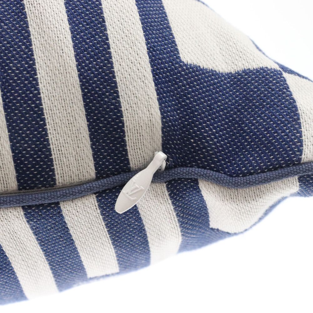 LOUIS VUITTON (ルイヴィトン) LVグラフィカル クッション プラージュ