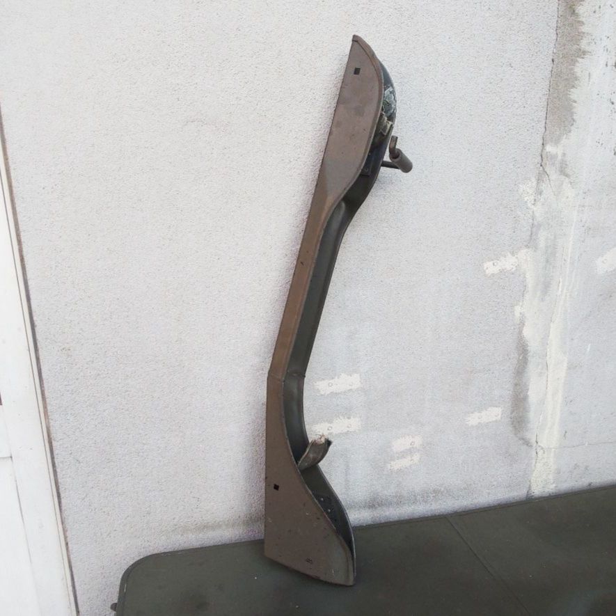 陸上自衛隊実物】三菱ジープ ライフル(小銃)ホルダー - メルカリ