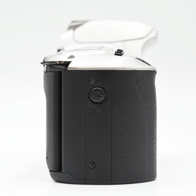 T 中古美品 Canon キャノン EOS Kiss X9 ダブルズームレンズキット