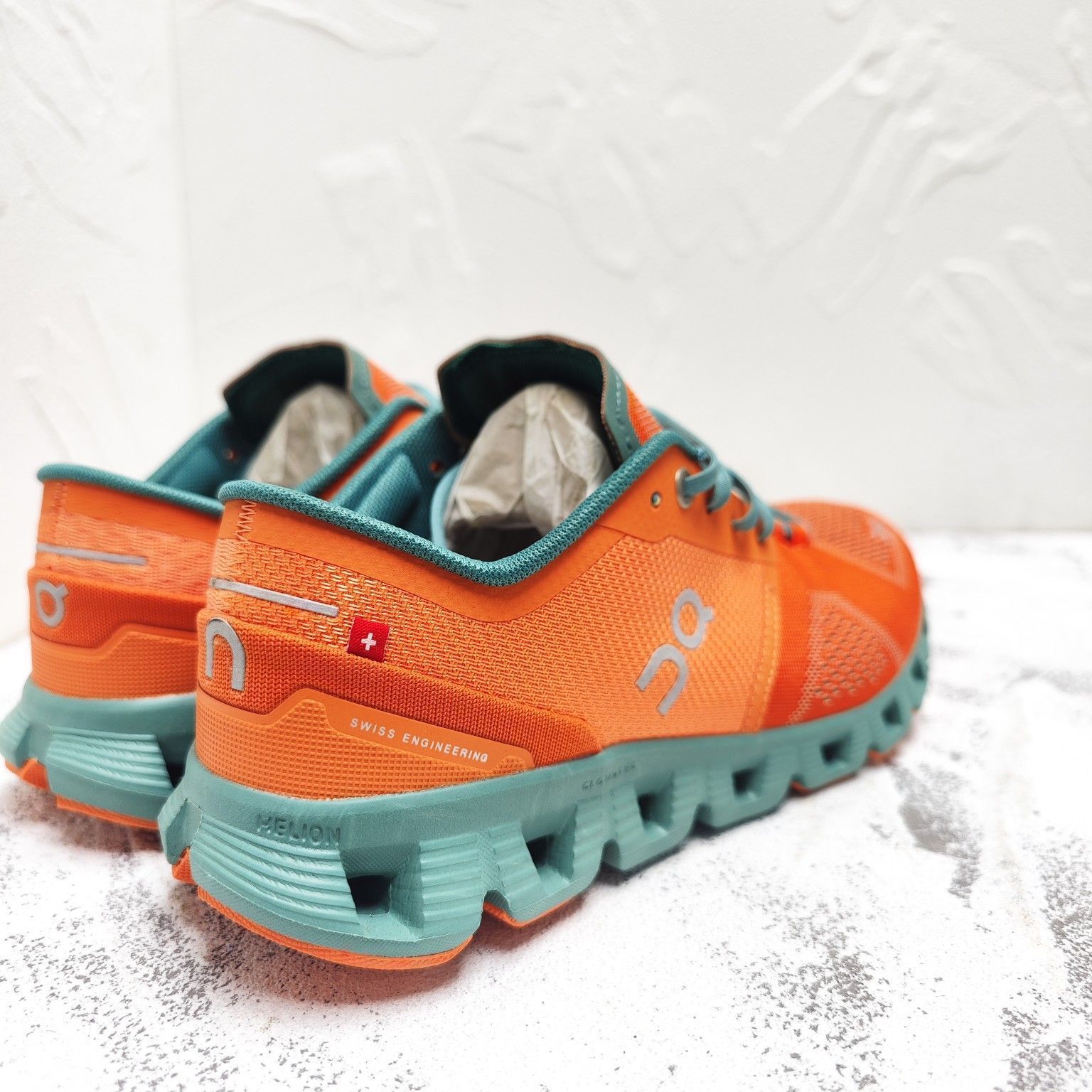 美品★トレーニングランニングワークアウトシューズ23cmベージュイエロースポーツ On Cloud X Sneakers オン クラウドX ジョギング スポーツ