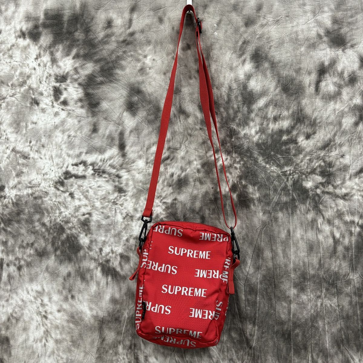 Supreme/シュプリーム 【16AW】 3M Reflective Repeat Shoulder Bag  リフレクティブリピートロゴショルダーバッグ レッド