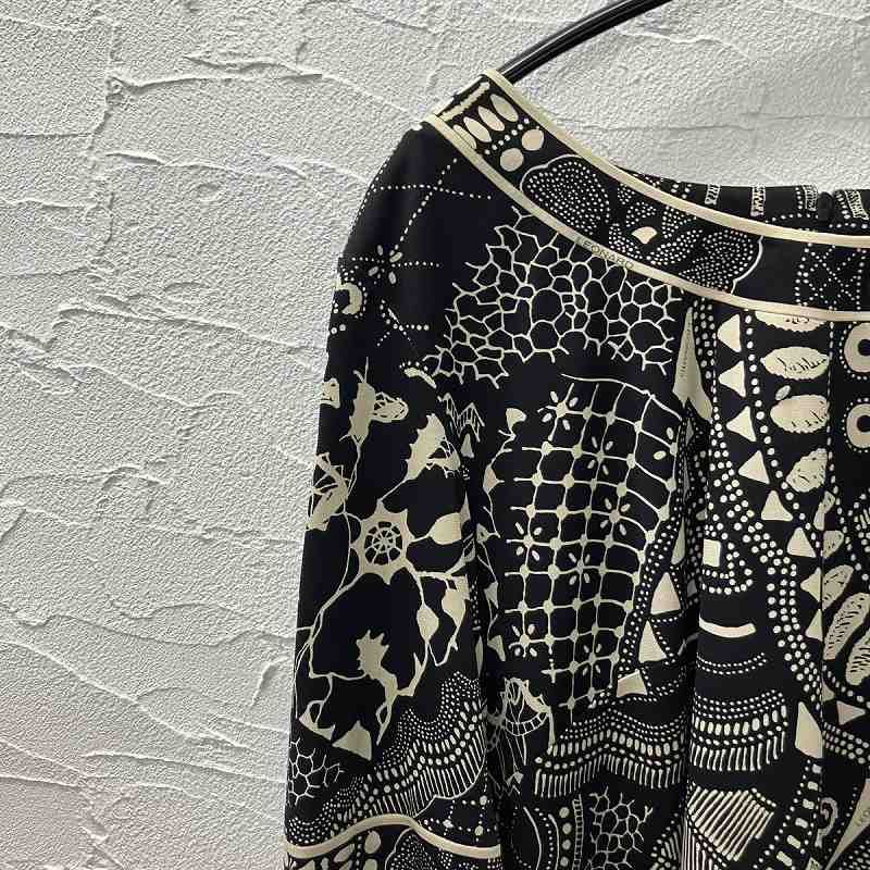 レオナール LEONARD 美品 カットソー ブラウス 半袖 総柄 黒
