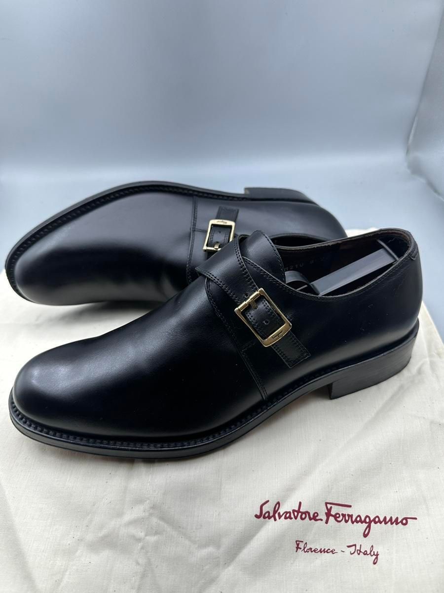 【雷市場（ポンジャン）商品韓国直送】正規品) フェラガモ 260