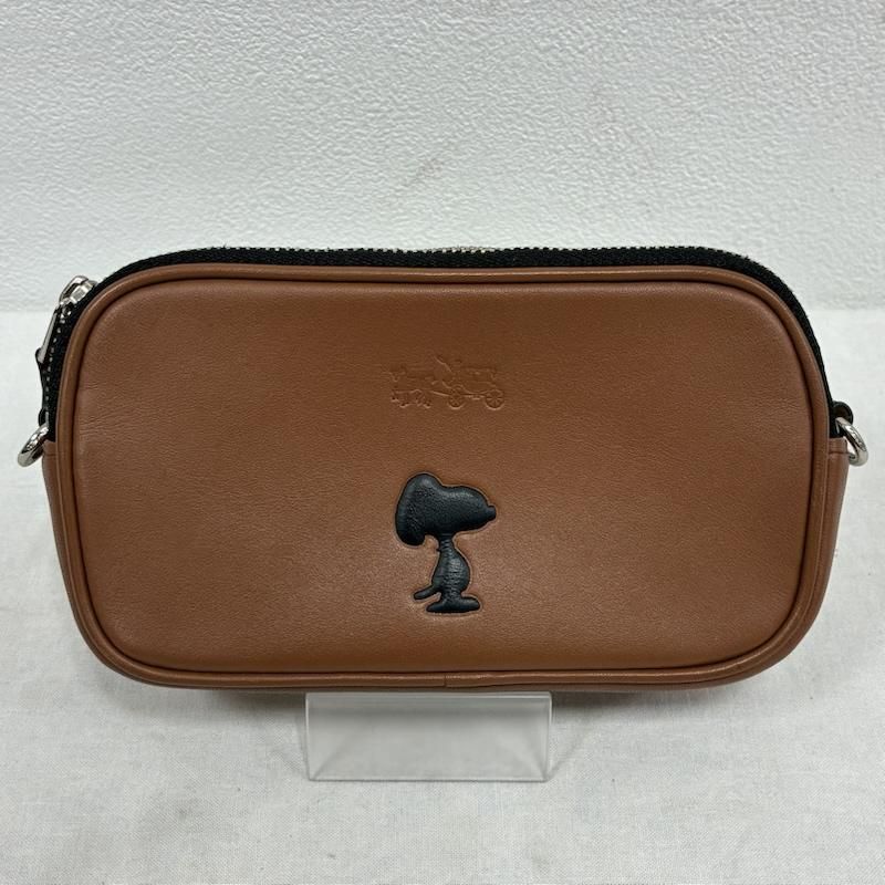 COACHスヌーピー　ショルダーバッグ COACH コーチ C4238 新作 ショルダーバッグ スヌーピー コラボ X